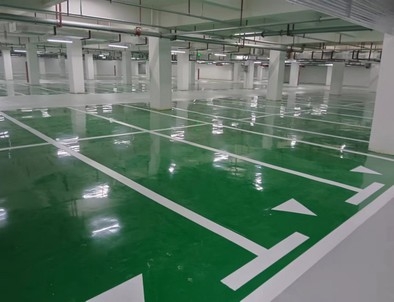 山东山东小区停车场标线